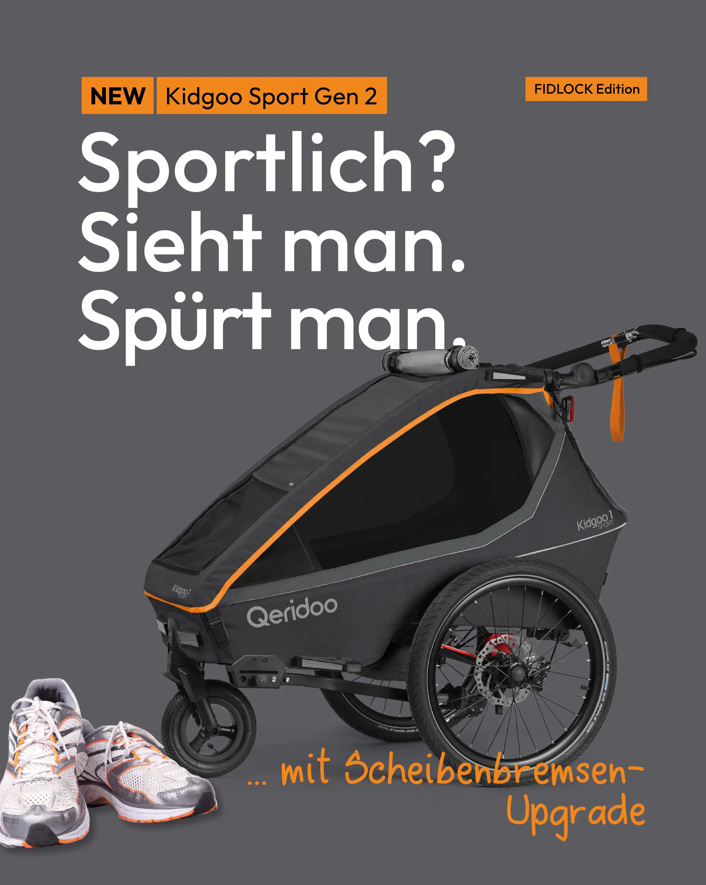 Neu in der Kidgoo Familie: der Kidgoo Sport in der FIDLOCK Edition 🧡
Unsere Kidgoo FIDLOCK Edition kam bei Euch richtig gut an und jetzt haben wir das beliebte Modell sportlich weitergedacht.
Der neue Kidgoo Sport bringt alles mit, was aktive Familien lieben: smartes Handling, bewährten Kidgoo Komfort, ein sicheres Fahrgefühl und ein sportliches Design, das man sieht und spürt.
Ein besonderes Highlight: 
Das Scheibenbremsen-Nachrüstset ist bereits im Lieferumfang enthalten und bietet Dir die Möglichkeit für noch mehr Kontrolle, besonders auf längeren Strecken, bei Gefälle oder sportlicheren Touren. Bereit für aktive Familienabenteuer?
Dann ist der Kidgoo Sport genau Dein Modell. ✨
#qeridoo #kidgoosport #fahrradanhänger #kinderfahrradanhänger #familienabenteuer